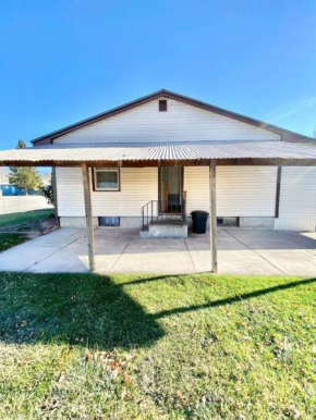 Comfy Pocatello home-central to park and grocery